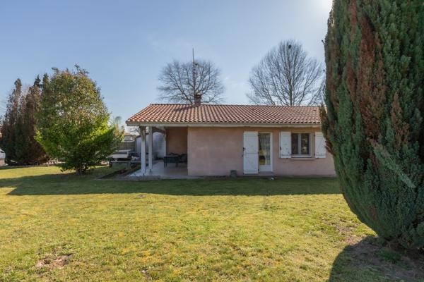 VILLA DE PLAIN-PIED AVEC FORT POTENTIEL À TOSSE