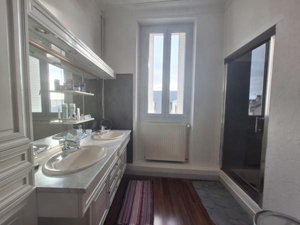 Appartement à vendre |  Montluçon |  4 pièces | 131 m²