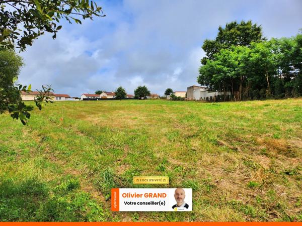 TERRAIN CONSTRUCTIBLE ORADOUR SUR GLANE - 1406M² - HYPER CENTRE-BOURG
