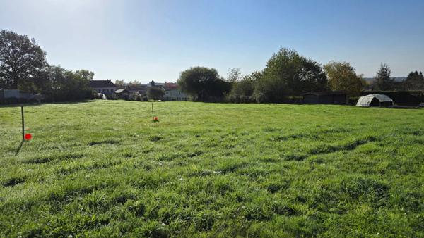 TERRAIN CONSTRUCTIBLE ORADOUR SUR GLANE - 1406M² - HYPER CENTRE-BOURG