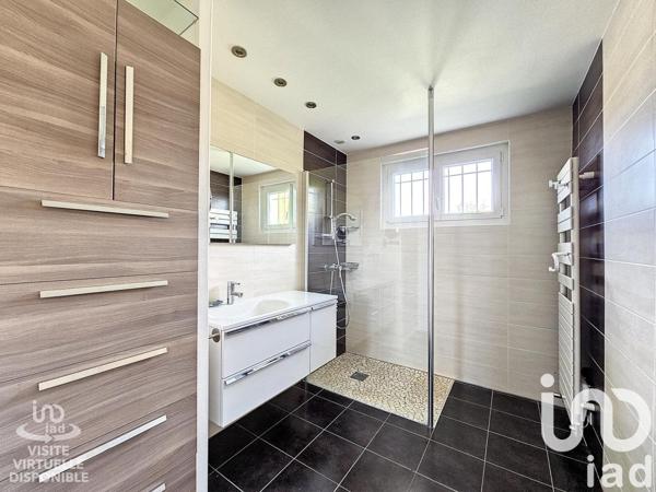 Maison 7 pièces de 194 m² à Salaise-sur-Sanne (38150)