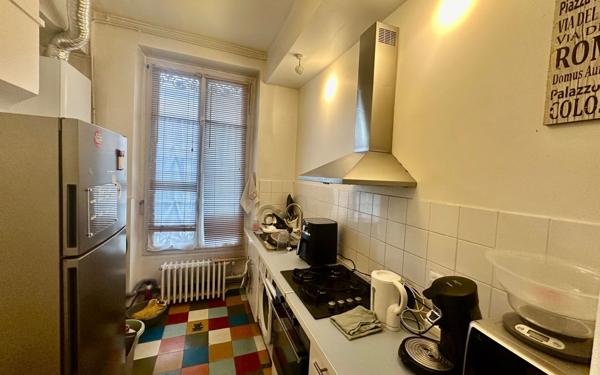 Appartement à vendre    3 pièces • 60 m2 Lyon 3