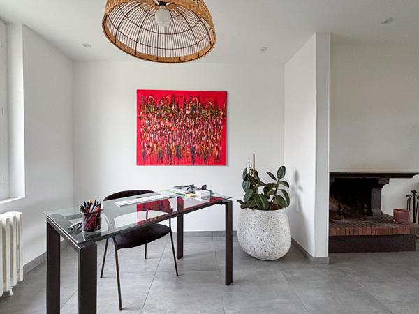 A vendre - Maison 120 m², 3 chambres et un bureau, entièrement refaite à neuf avec jardin, garage et dépendances "Sainte-Gemmes-sur-Loire/ Aux portes d'Angers"