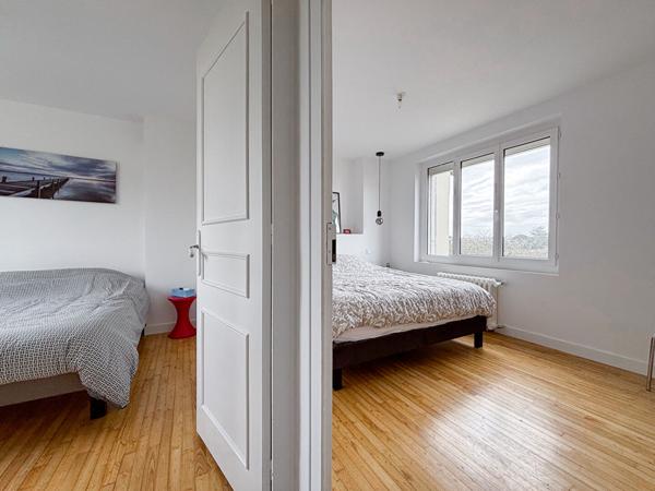 A vendre - Maison 120 m², 3 chambres et un bureau, entièrement refaite à neuf avec jardin, garage et dépendances "Sainte-Gemmes-sur-Loire/ Aux portes d'Angers"