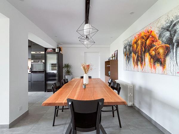 A vendre - Maison 120 m², 3 chambres et un bureau, entièrement refaite à neuf avec jardin, garage et dépendances "Sainte-Gemmes-sur-Loire/ Aux portes d'Angers"