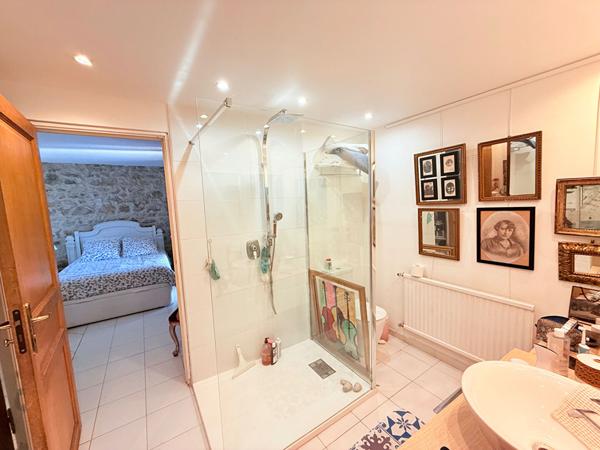 Propriété d'exception avec magnifique vue mer, piscine et dépendance  à La Gaude