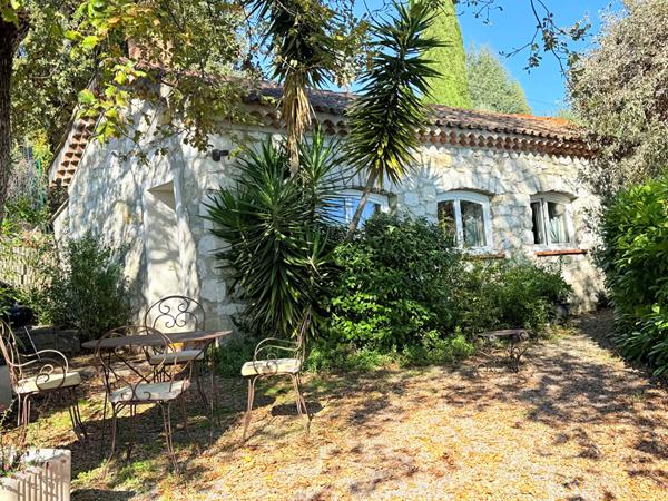 Propriété d'exception avec magnifique vue mer, piscine et dépendance  à La Gaude