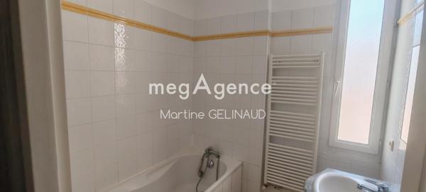Maison à SAINTES, 17100 - 4 pièces 88m²