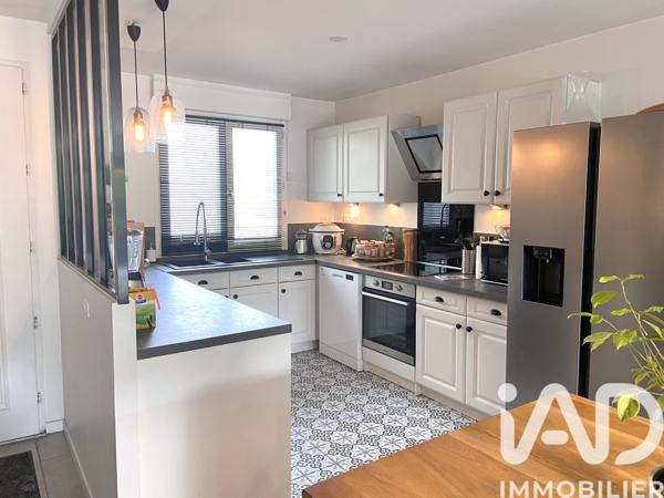 Location appartement 4 pièces 81 m² Noiseau