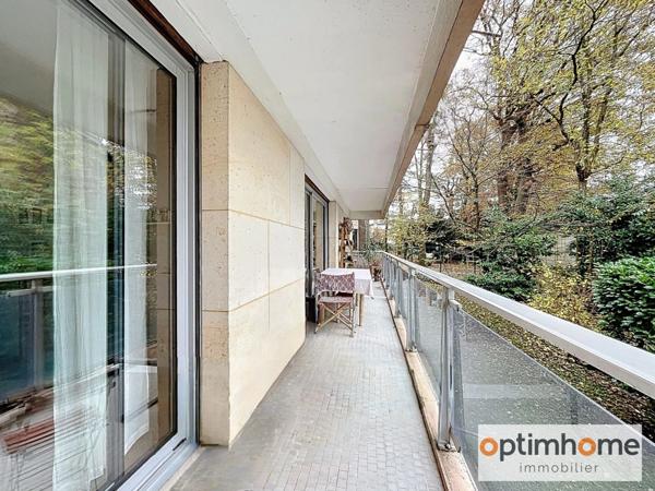 EXCLUSIVITE Vente Appartement 3/4 pièces avec Balcon filant une cave et deux parkings à GARCHES PLATEAU (92)