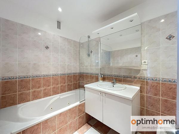 EXCLUSIVITE Vente Appartement 3/4 pièces avec Balcon filant une cave et deux parkings à GARCHES PLATEAU (92)