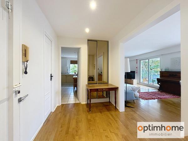 EXCLUSIVITE Vente Appartement 3/4 pièces avec Balcon filant une cave et deux parkings à GARCHES PLATEAU (92)