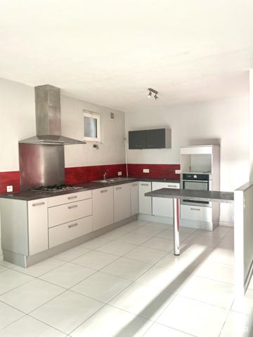 Maison à vendre 4 pièces 92 m² Saintes