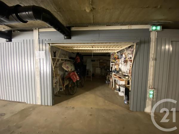Parking à vendre  13 m 2   ST HILAIRE DE RIEZ  - 85