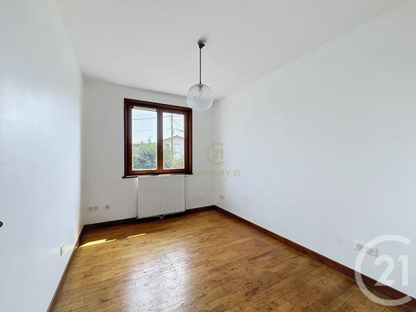 Maison à vendre  4 pièces - 100 m 2   DECINES CHARPIEU  - 69