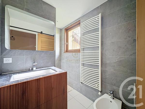 Maison à vendre  4 pièces - 100 m 2   DECINES CHARPIEU  - 69
