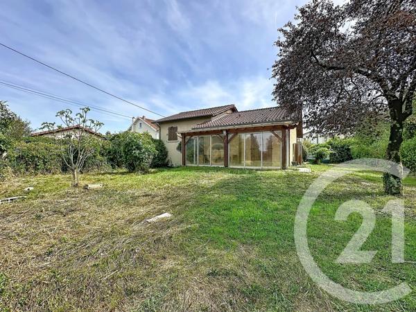 Maison à vendre  4 pièces - 100 m 2   DECINES CHARPIEU  - 69