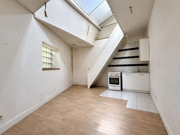 F4 / loft de 90 m² + cour 35 m²