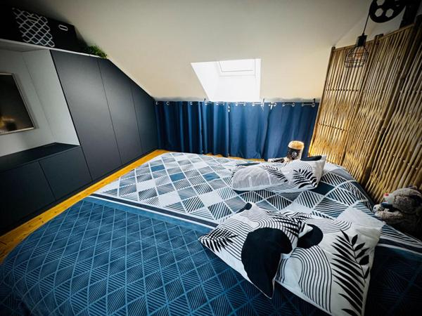 Maison + hébergements insolites sur 1 ha