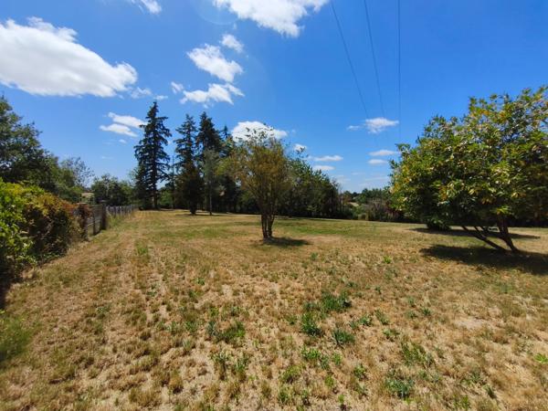 Maison à vendre 9 pièces 282 m² salon, séjour, 4 chambres, jardin, garage. 20 min Montluçon (03) 3h30 Paris