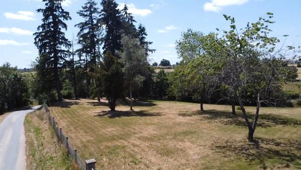 Maison à vendre 9 pièces 282 m² salon, séjour, 4 chambres, jardin, garage. 20 min Montluçon (03) 3h30 Paris