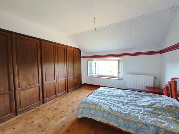 Maison à vendre 9 pièces 282 m² salon, séjour, 4 chambres, jardin, garage. 20 min Montluçon (03) 3h30 Paris