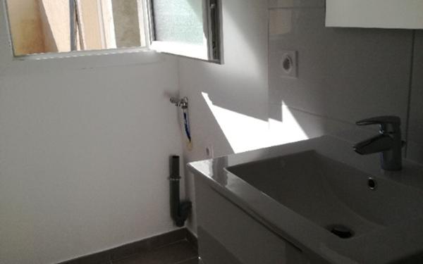 Appartement à louer    2 pièces • 41,89 m2 Nîmes