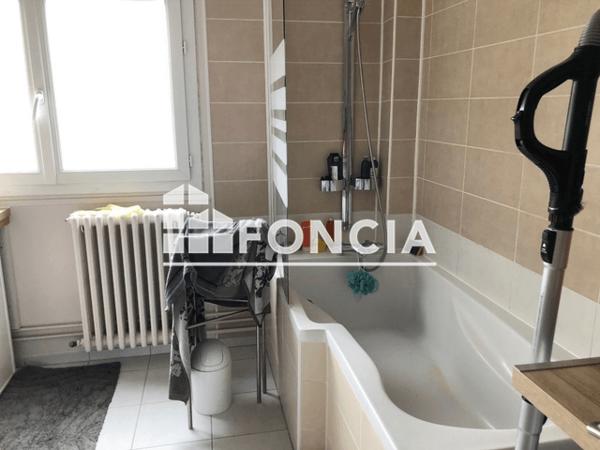 Location Appartement 3 pièces 71.18 m² - 33 RUE SAINT SAUVEUR Evreux Cedex 27000