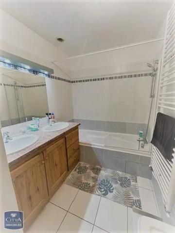 Appartement à louer 4 pièces 85.65m²