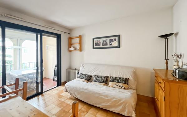 Appartement à vendre    2 pièces • 28 m2 Fréjus