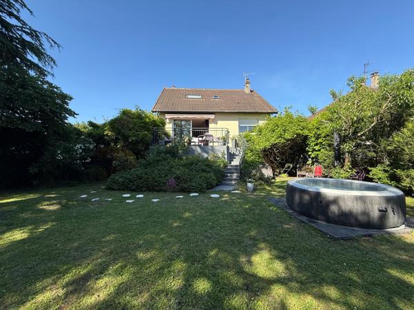 Maison 5 pièces proche RER A