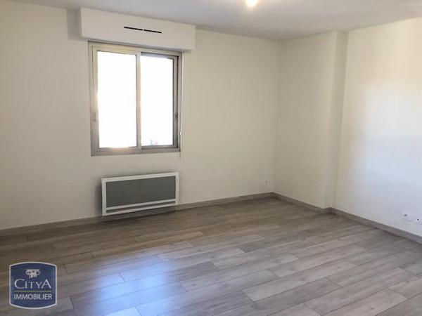 Appartement à louer 2 pièces 42.65m²