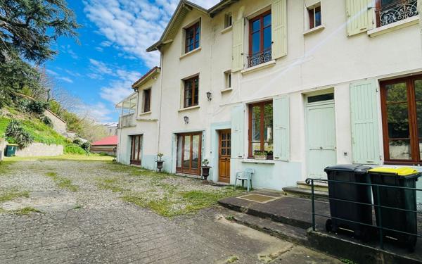Maison à vendre    8 pièces • 193 m2 Caluire-et-Cuire