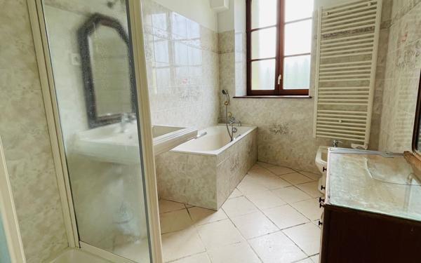 Maison à vendre    8 pièces • 193 m2 Caluire-et-Cuire