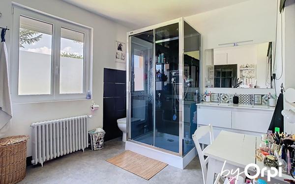 Maison à vendre    5 pièces • 140 m2 Pionsat