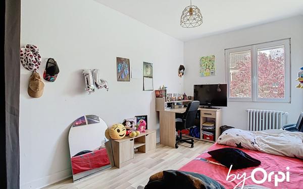 Maison à vendre    5 pièces • 140 m2 Pionsat