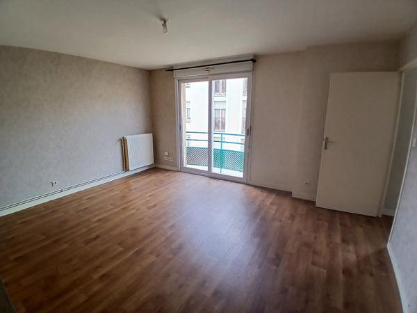 Appartement Mayenne 4 pièces avec balcon