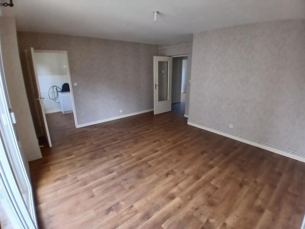 Appartement Mayenne 4 pièces avec balcon