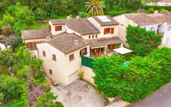 Maison à vendre    6 pièces • 188 m2 La Colle-sur-Loup