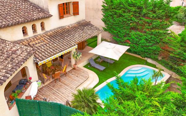 Maison à vendre    6 pièces • 188 m2 La Colle-sur-Loup