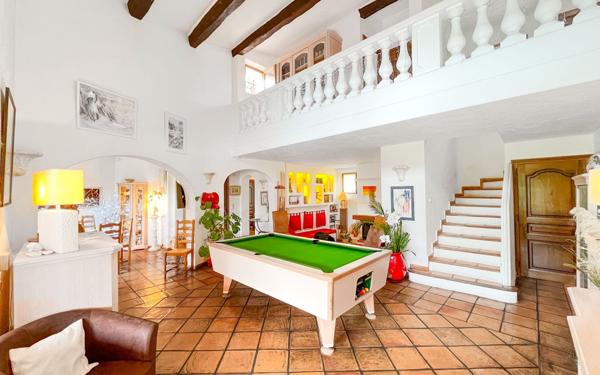 Maison à vendre    6 pièces • 188 m2 La Colle-sur-Loup