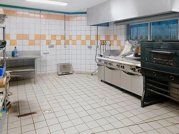 Local commercial 127m2 PLOMODIERN