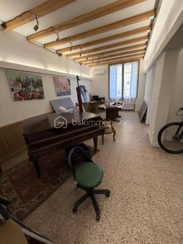 Immeuble mixte de 244 m²