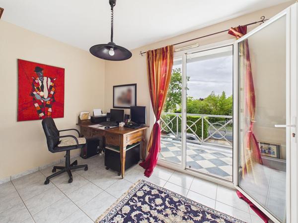 Exclusivité Rare maison traditionnelle de 162m2 habitables sur 2002m2 de terrain avec piscine garage et carpor , Bouliac Exclusivité Rare maison traditionnelle de 162m2 habitables sur 2002m2 de terrain avec piscine garage et carpor , Bouliac