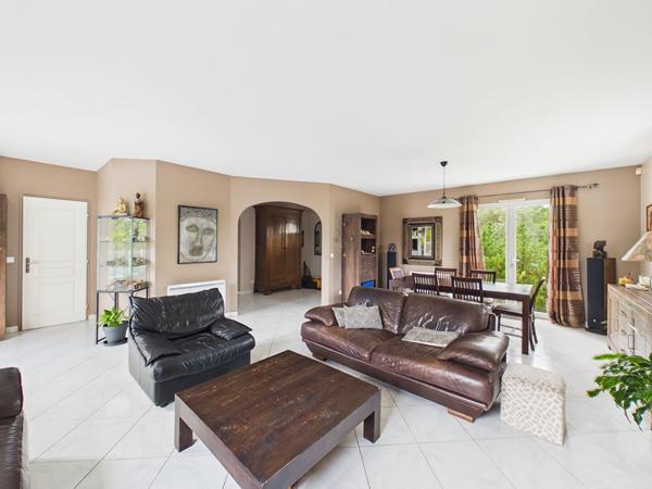 Exclusivité Rare maison traditionnelle de 162m2 habitables sur 2002m2 de terrain avec piscine garage et carpor , Bouliac Exclusivité Rare maison traditionnelle de 162m2 habitables sur 2002m2 de terrain avec piscine garage et carpor , Bouliac
