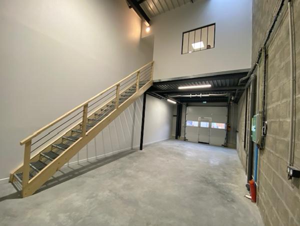 EXCLUSIVITE : A LOUER Local d'activité NEUF, aménagé, 90-95 m² - Nantes SUD Route de Clisson