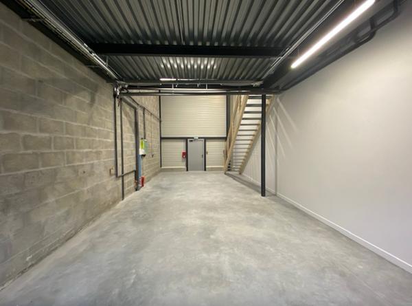 EXCLUSIVITE : A LOUER Local d'activité NEUF, aménagé, 90-95 m² - Nantes SUD Route de Clisson