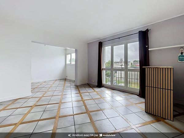 Vente                                                      Appartement
                        
                     4 pièces                      69 m2                     à Yerres