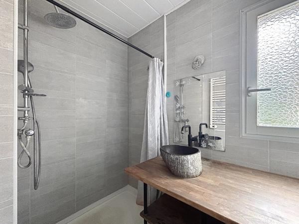 Vente                                                      Appartement
                        
                     4 pièces                      69 m2                     à Yerres