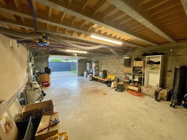 Belle maison individuelle avec sous-sol complet – Piscine – Terrain 1 169 m² – Hautecourt-Romanèche (01250)
